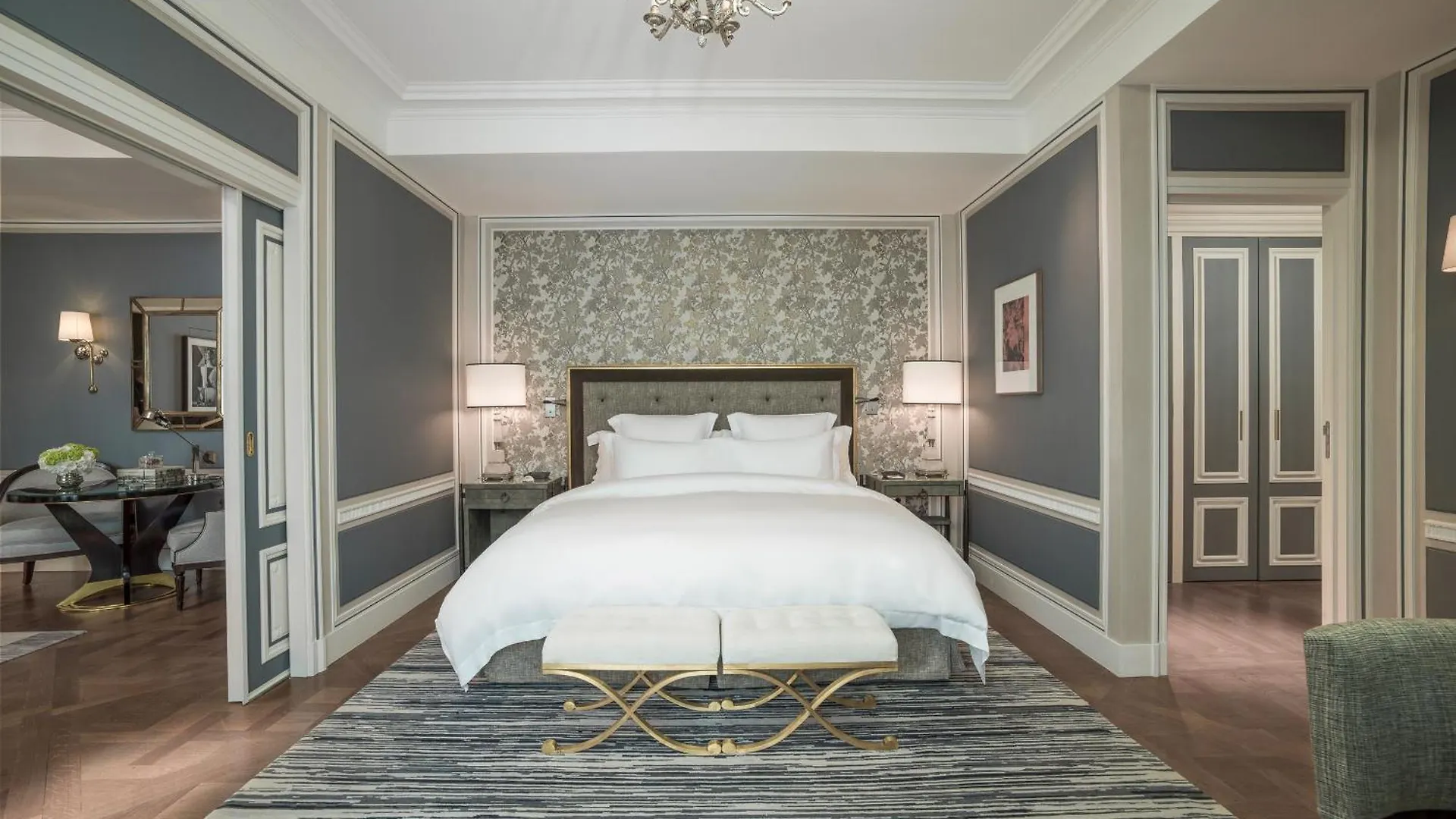 De Crillon Отель 5*