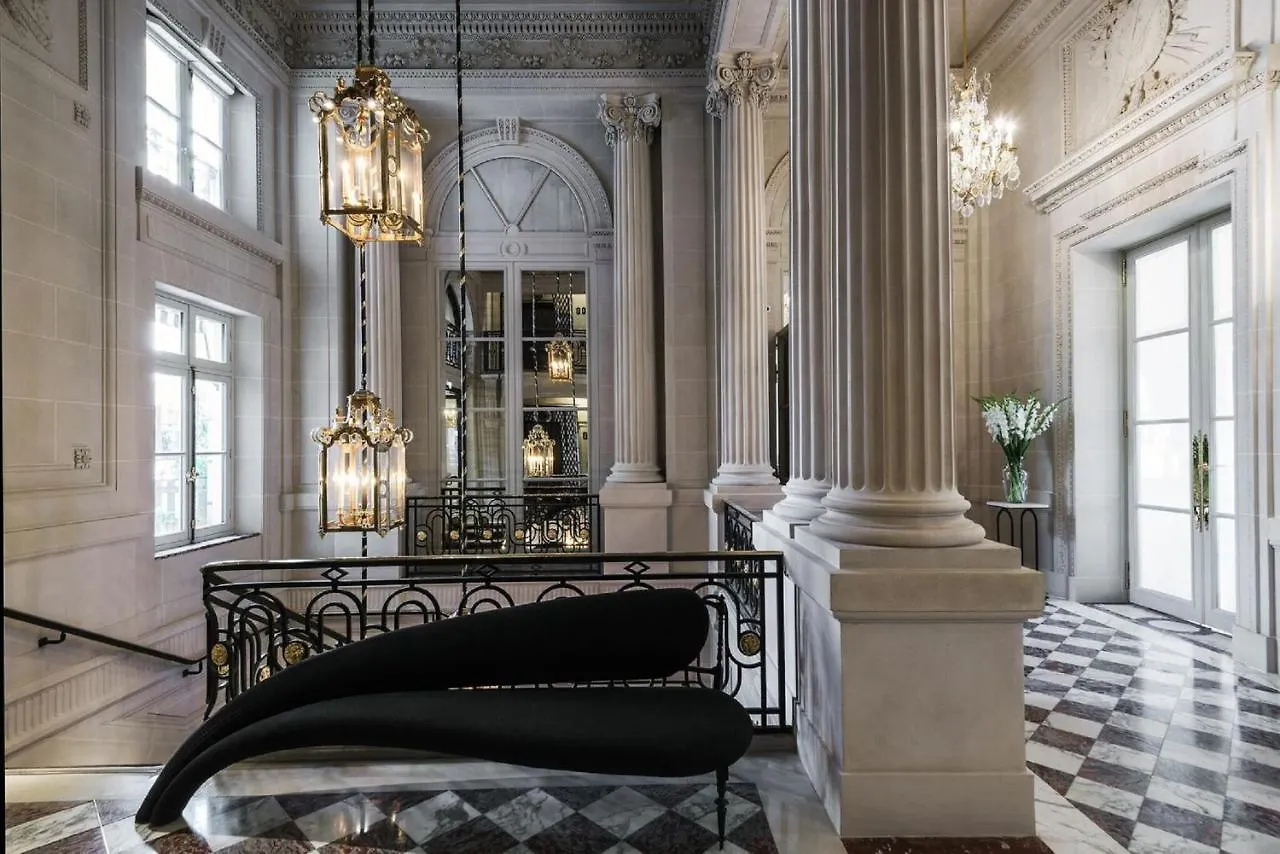De Crillon 5*