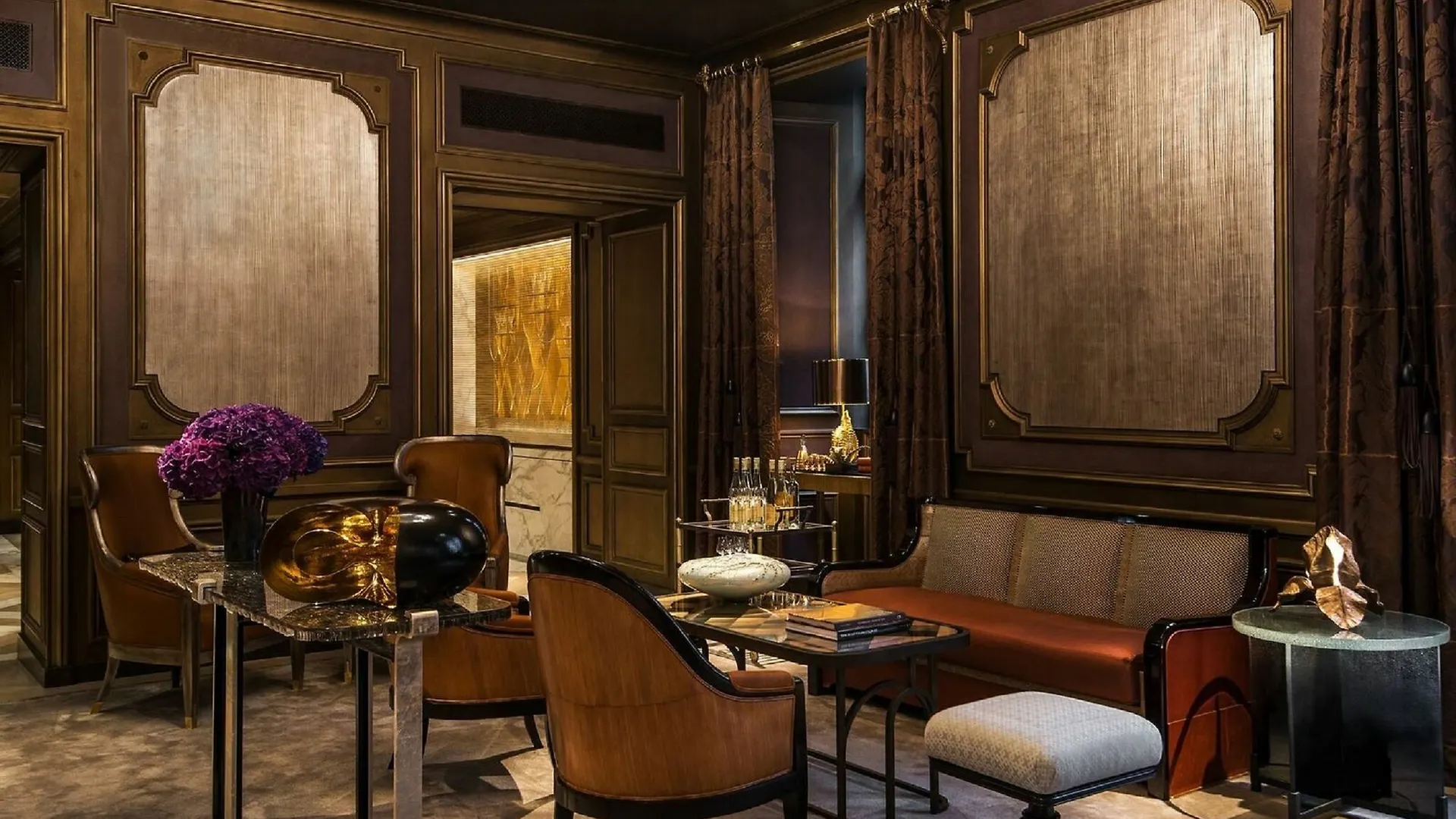 De Crillon Отель 5*