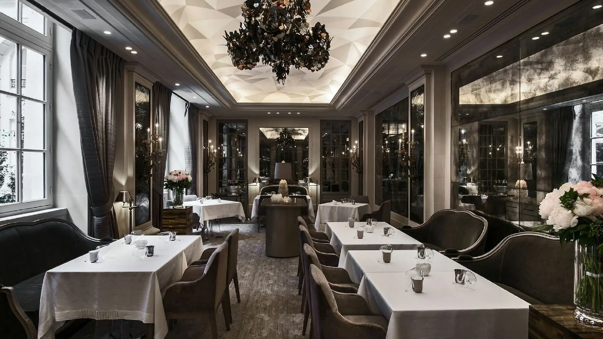 Otel De Crillon 5*