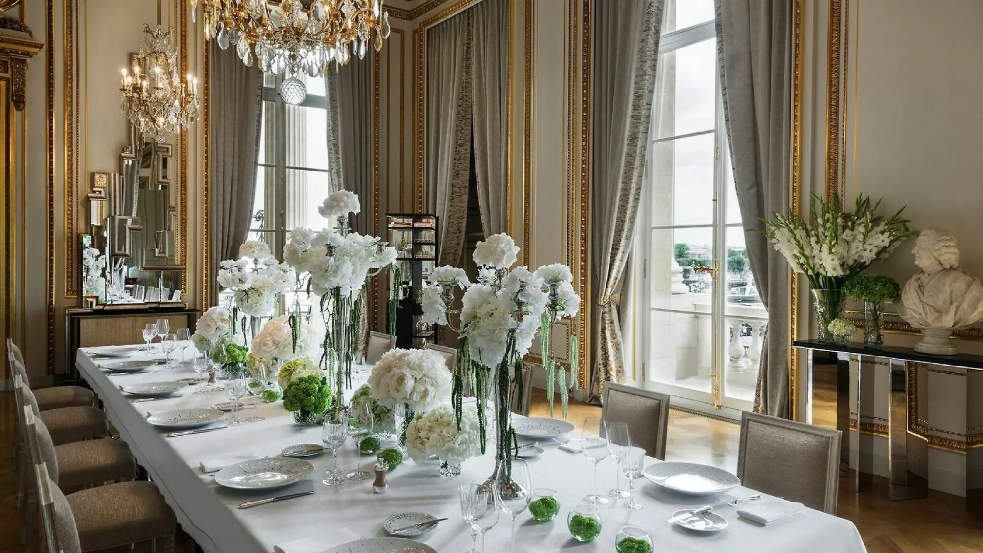 Отель De Crillon Париж